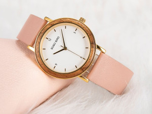 ساعة بوبو بيرد الخشبية – زهري فاتح: تذكار أنيق وهدية فاخرة