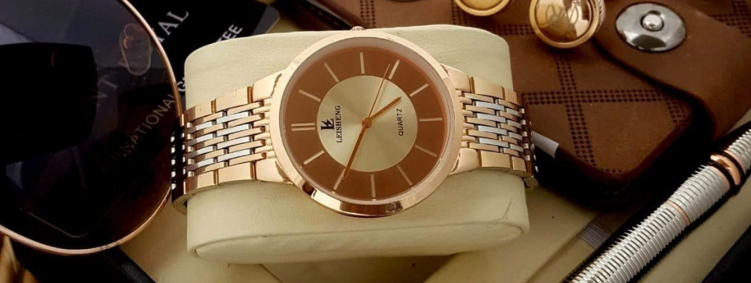 الساعات الخشبية: لمسة أناقة تجمع بين الطبيعة والفخامة