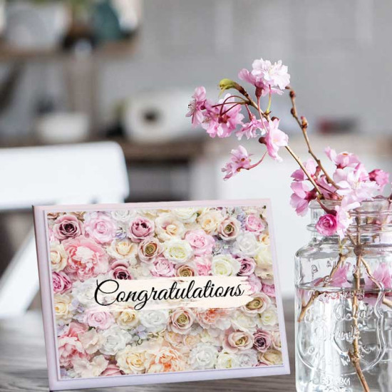 لوحة اهداء بعبارة Congratulation