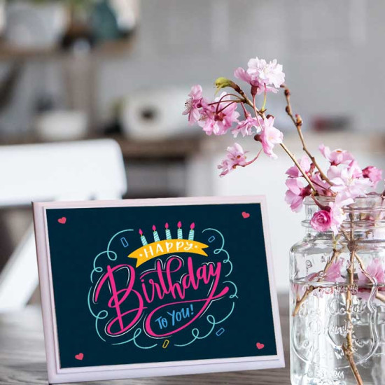 لوحة اهداء بعبارة هابي برث داي