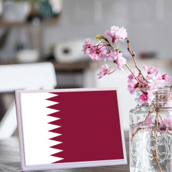 لوحة اهداء بعلم قطر